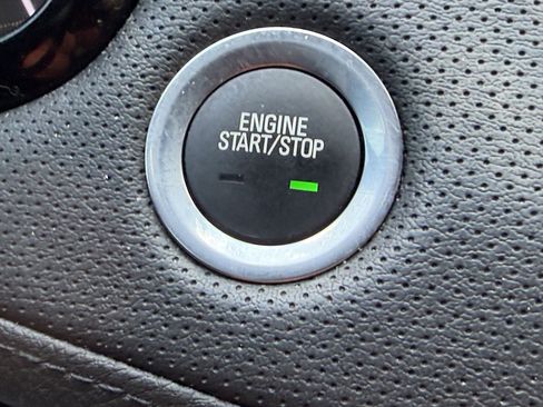 Used 2019 Cadillac XT5 FWD image 23