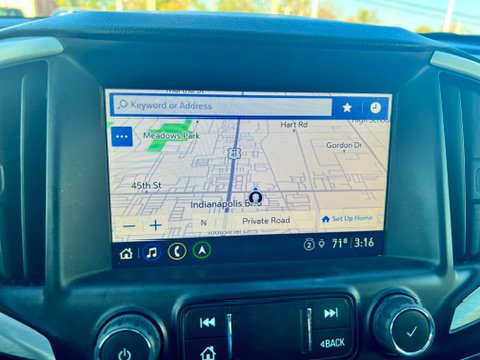 Used 2024 GMC Terrain SLE w/ Driver Convenience Package FWD image 25