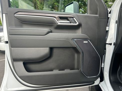 Used 2024 Chevrolet Silverado 2500 LTZ w/ LTZ Plus Package image 22