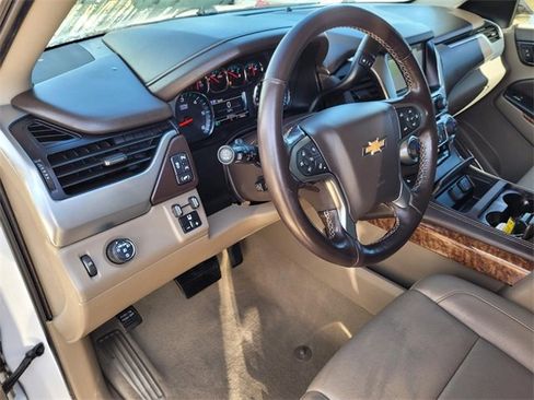 Used 2019 Chevrolet Suburban Premier image 16
