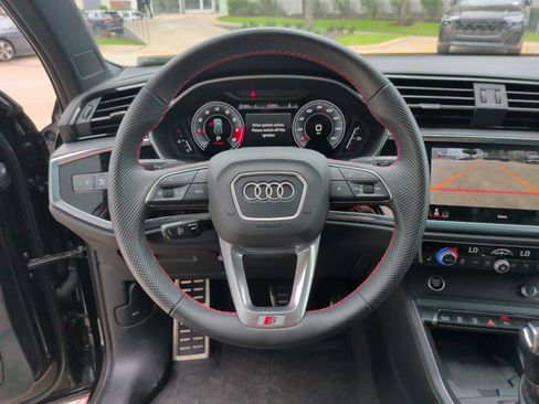 Certified 2025 Audi Q3 2.0T Premium Plus w/ Premium Plus Package AWD/4WD image 18