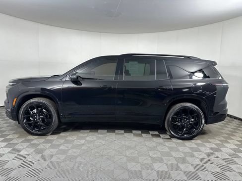 Used 2026 Chevrolet Traverse RS w/ LPO, Floor Liner Package AWD/4WD image 2