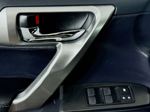 Used 2022 Lexus GX 460 Premium w/ Accessory Package image 23