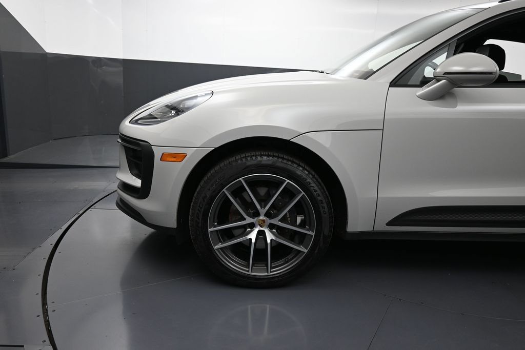 Certified 2023 Porsche Macan Turbo AWD/4WD image 12