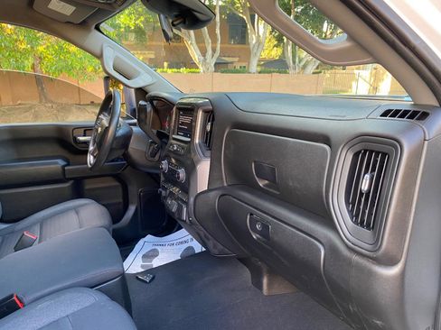 Used 2024 Chevrolet Silverado 2500 Custom w/ Custom Convenience Package image 40