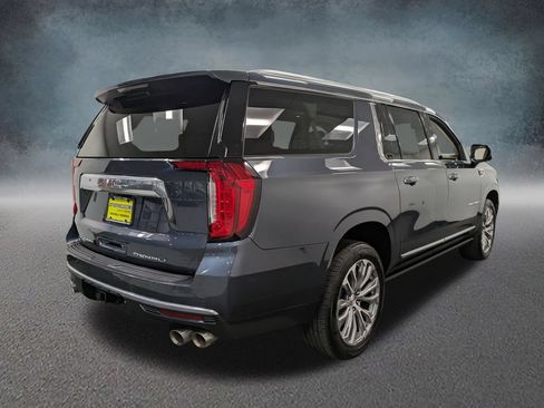 Used 2021 GMC Yukon XL Denali w/ Denali Premium Package AWD/4WD image 4