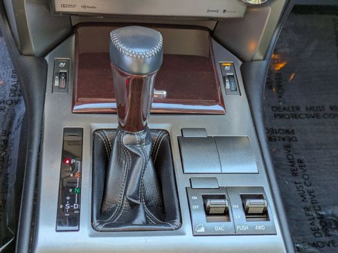 Used 2016 Lexus GX 460 image 24