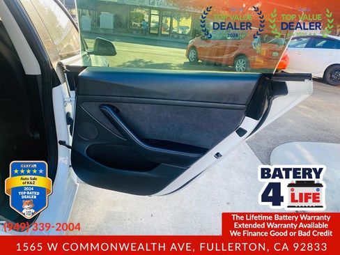 Used 2022 Tesla Model 3 Long Range AWD/4WD image 25