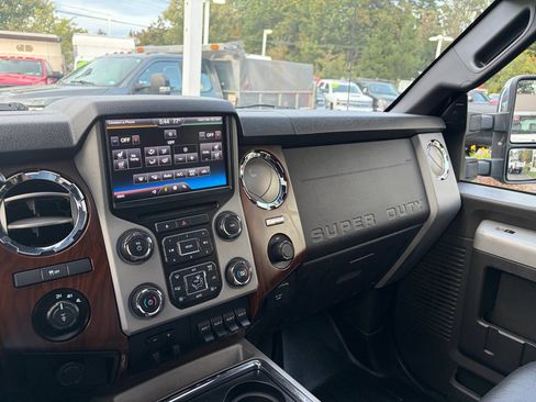 Used 2013 Ford F350 Lariat w/ Lariat Ultimate Pkg image 38