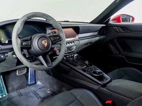 Used 2025 Porsche 911 Carrera 4 GTS image 2