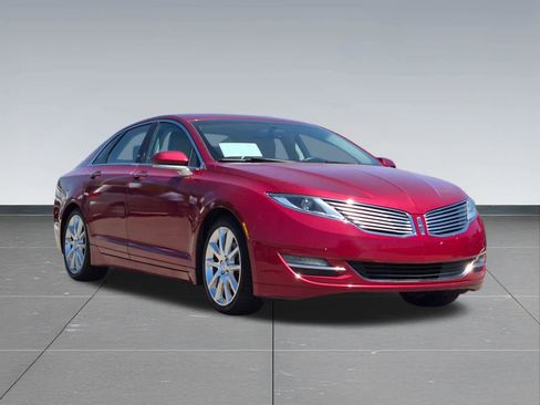 Used 2016 Lincoln MKZ w/ Equipment Group 200A Select FWD image 8