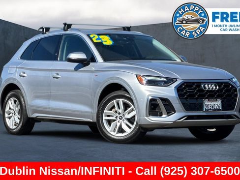 Used 2023 Audi Q5 2.0T Premium w/ Convenience Package AWD/4WD image 1
