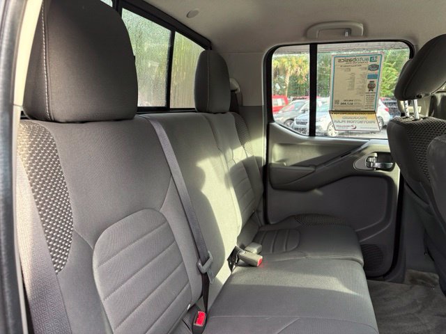 Used 2018 Nissan Frontier SV RWD image 19