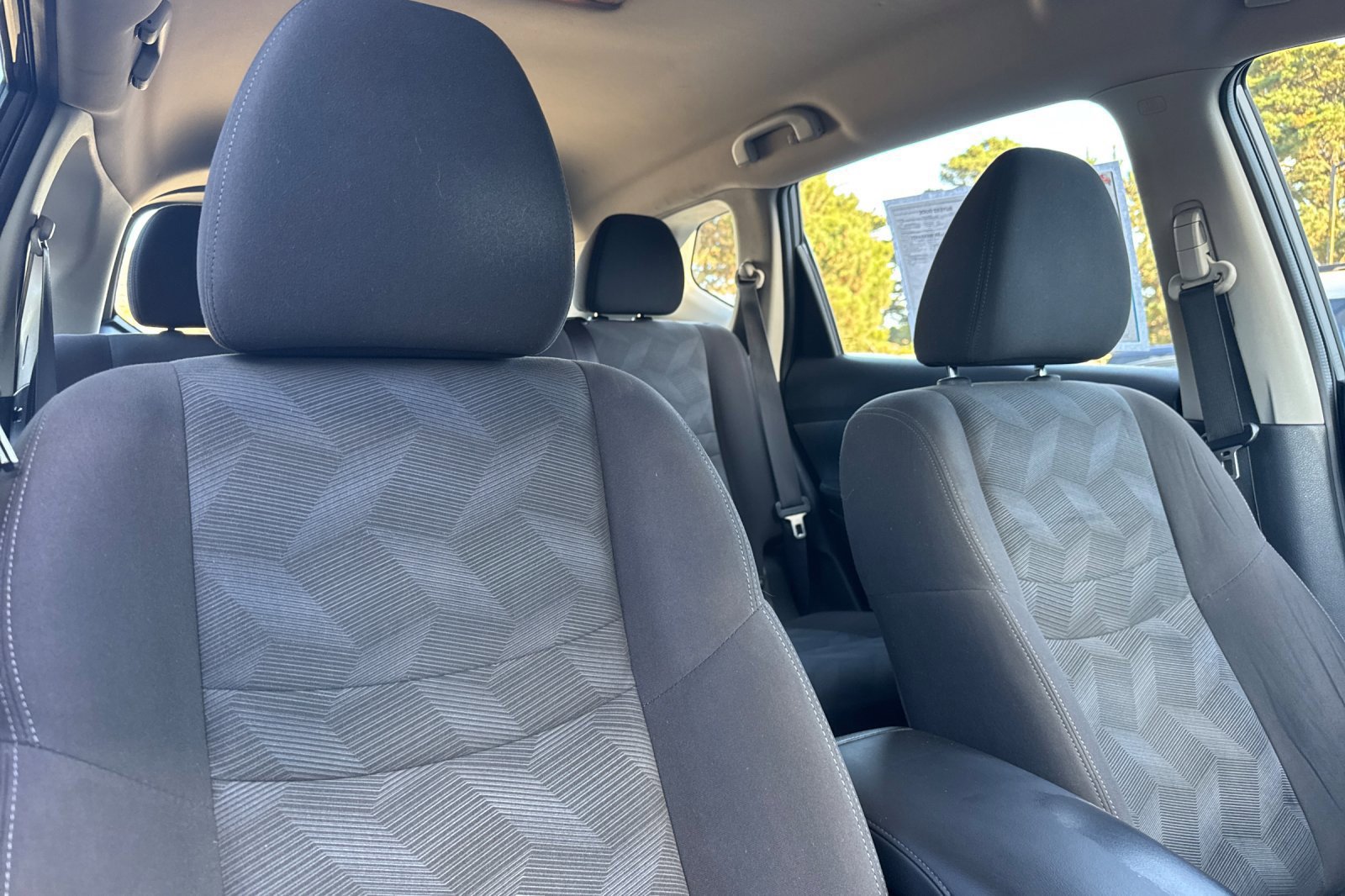 Used 2016 Nissan Rogue S FWD image 21