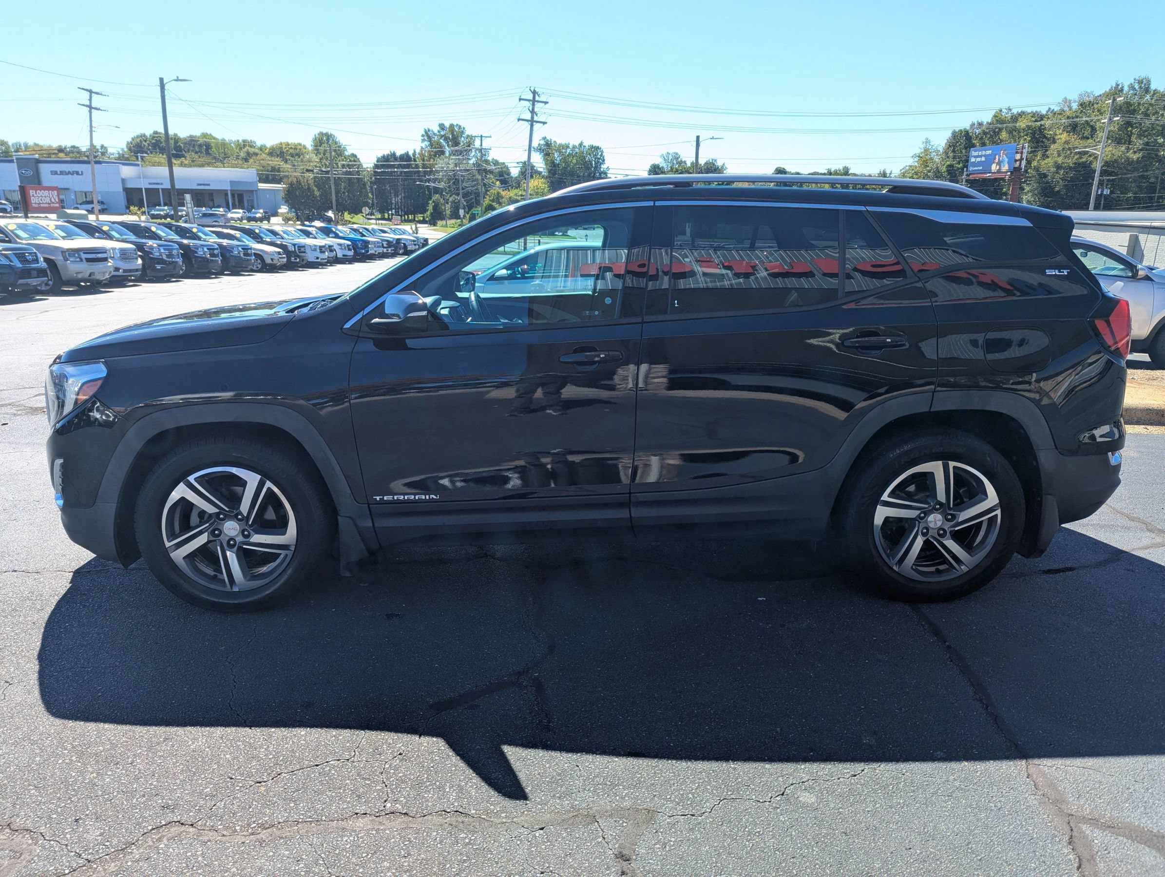 Used 2019 GMC Terrain SLT w/ Preferred Package FWD image 4