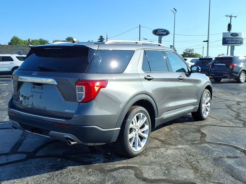 Used 2023 Ford Explorer Platinum w/ Technology Package AWD/4WD image 3