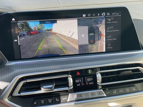 Used 2021 BMW X5 xDrive40i w/ M Sport Package image 19