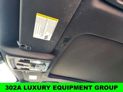 Used 2024 GMC Yukon XL Denali image 26