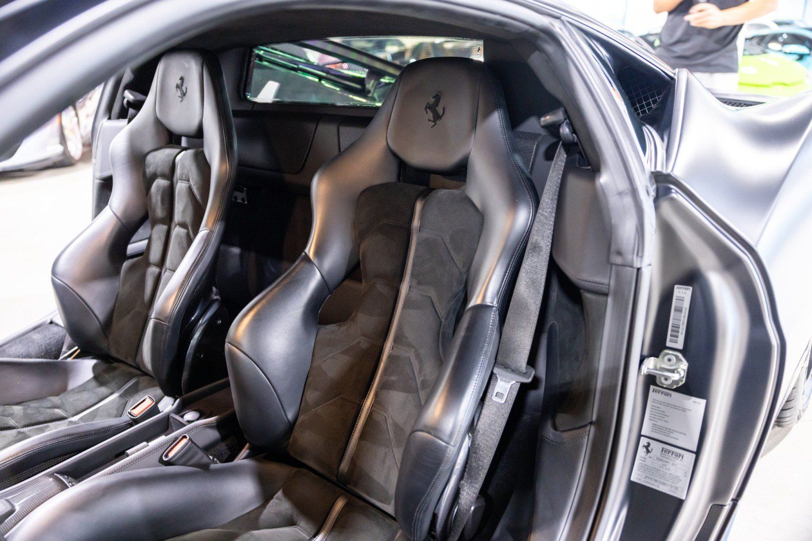Used 2011 Ferrari 458 Italia Coupe RWD image 39