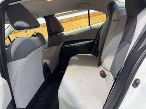 Used 2022 Toyota Corolla LE FWD image 25