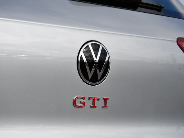 New 2026 Volkswagen GTI SE FWD image 9