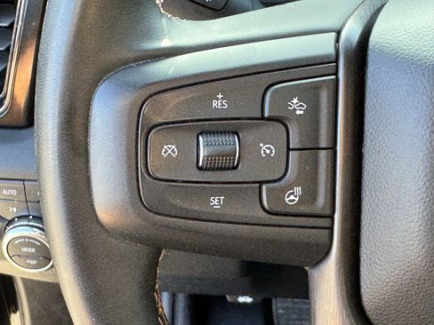 Used 2025 GMC Sierra 2500 AT4 AWD/4WD image 24