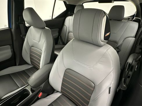 Used 2024 Nissan Kicks SR w/ SR Premium Package image 9