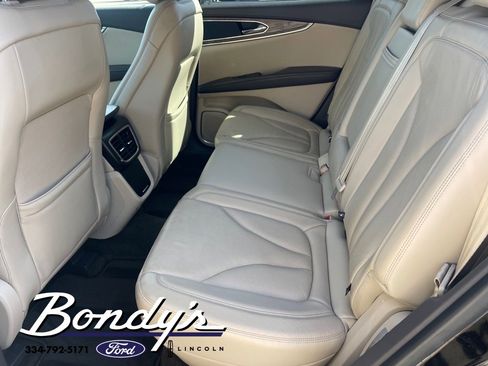 Used 2017 Lincoln MKX Reserve image 14