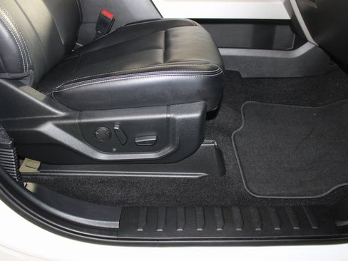 Certified 2019 Ford F150 Lariat w/ Equipment Group 502A Luxury image 11