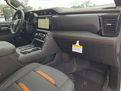 New 2026 GMC Sierra 2500 AT4 w/ AT4 Premium Plus Package image 30
