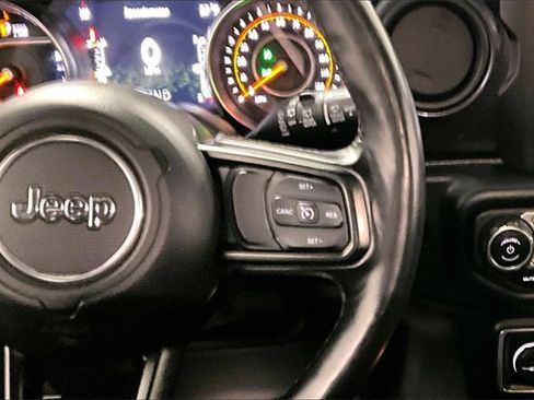 Used 2020 Jeep Wrangler Unlimited Sport image 11