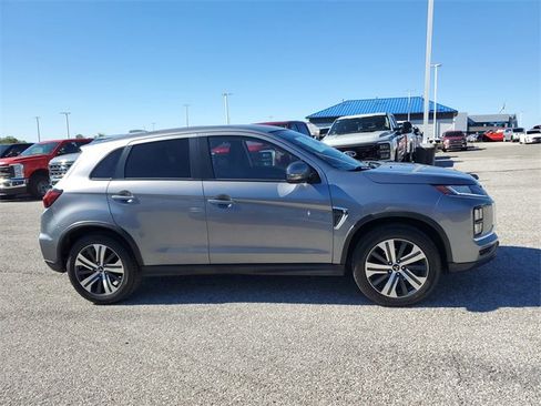 Used 2021 Mitsubishi Outlander Sport SE image 3