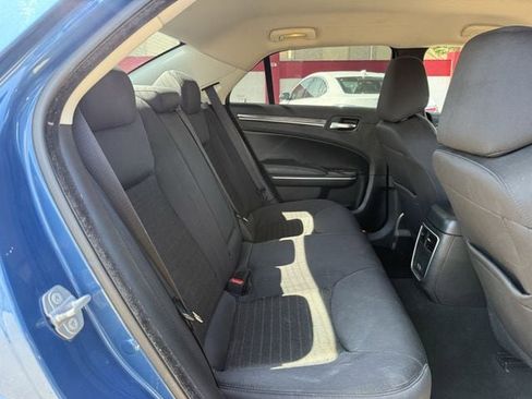 Used 2022 Chrysler 300 Touring w/ Sport Appearance Package RWD image 29