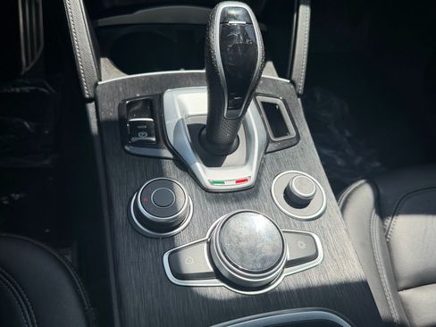 Used 2023 Alfa Romeo Stelvio Sprint RWD image 26