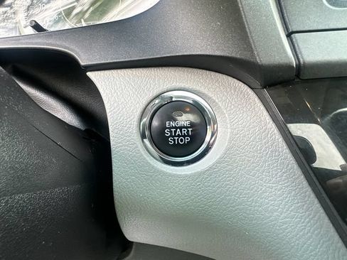 Certified 2017 Toyota Sienna XLE FWD image 38