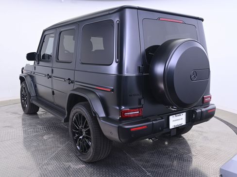 Used 2024 Mercedes-Benz G 550 image 3