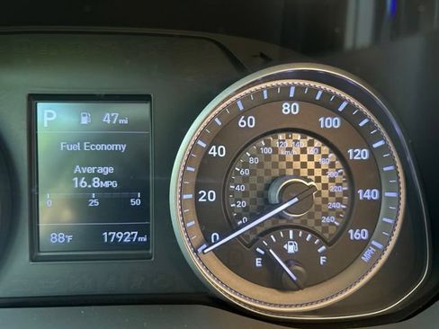 Used 2020 Hyundai Elantra SE FWD image 10