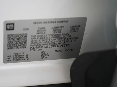 Used 2023 Buick Encore GX Preferred w/ Cold Weather Comfort Package AWD/4WD image 28