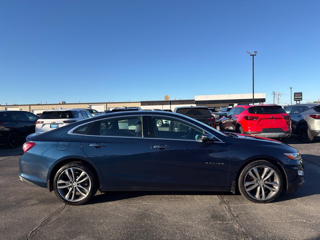 Used 2020 Chevrolet Malibu Premier FWD image 2