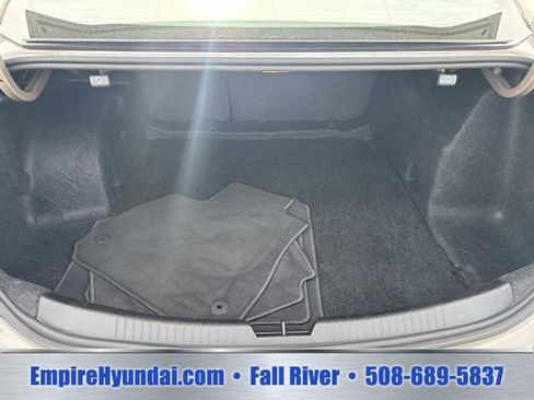 Used 2025 Chevrolet Malibu LT FWD image 7