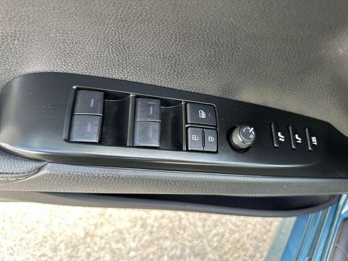 Used 2025 Toyota Camry XLE w/ Premium Plus Package image 15