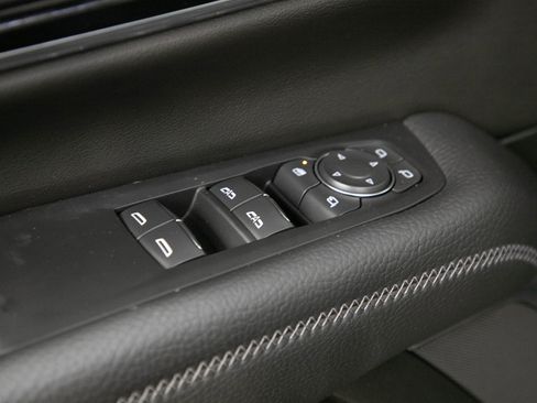 Used 2025 GMC Yukon XL Denali w/ Sun & Power Step Package AWD/4WD image 22
