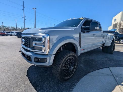 Used 2026 Ford F450 Platinum w/ FX4 Off-Road Package image 9