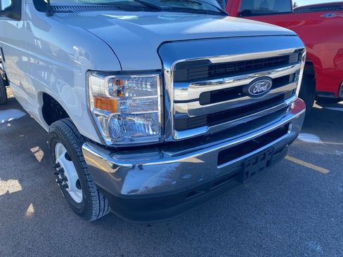 New 2027 Ford E-450 and Econoline 450 Super Duty image 3