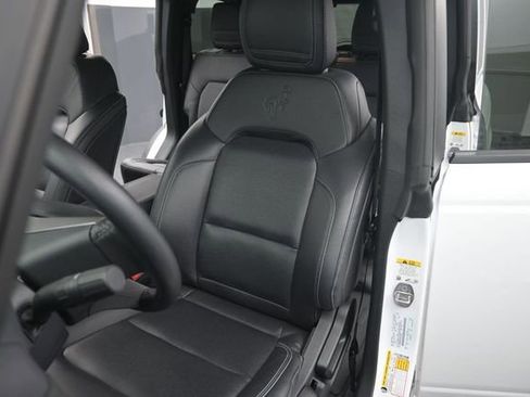Used 2025 Ford Bronco Badlands AWD/4WD image 11