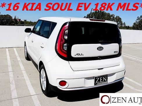 Used 2016 Kia Soul EV FWD image 8