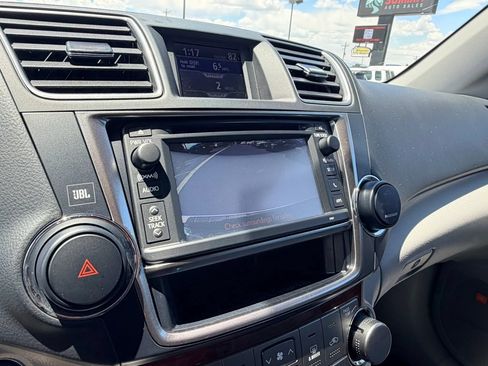 Used 2013 Toyota Highlander Limited AWD/4WD image 18