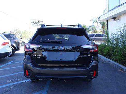 Used 2022 Subaru Outback Premium AWD/4WD image 6