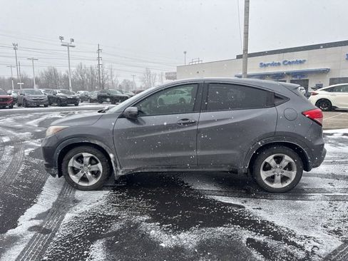Used 2017 Honda HR-V EX image 10