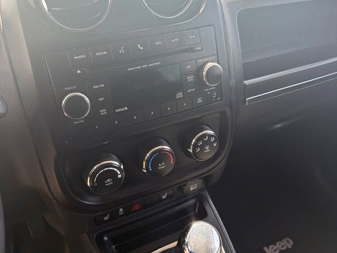Used 2017 Jeep Patriot Latitude FWD image 6
